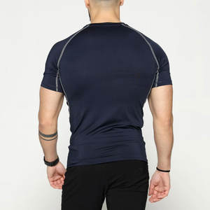 T-shirt de compression personnalisé pour homme, séchage rapide, respirant, pour la course, la gym, l'entraînement, couche de base athlétique - Product Image 4