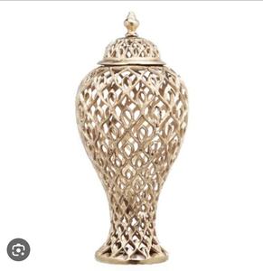 Nuevo diseño de alineación chapado en oro con esmalte verde acabado mango de diseño de bambú bandeja artesanal de fundición de metal de aluminio - Product Image 5