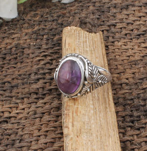 Bague en Améthyste Naturelle Argent Sterling 925 Pierre de Naissance de Février Bijou en Pierre Précieuse Violet Profond Coupe Brillante Classique Sertissage Clos - Product Image 6