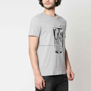 T-shirt en coton gris à manches courtes et col rond pour homme, coupe classique, imprimé motif Cola, style décontracté, tissu tricoté respirant - Product Image 2