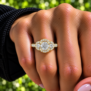Anillo de Diamante Cultivado en Laboratorio con Corte Redondo, Oro de 14K/18K, Tres Piedras con Halo Pavé, 0.95Ct DEF VVS, Elegante Regalo de Aniversario, ODM - Product Image 2