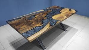 โต๊ะริเวอร์อีพ็อกซี่สีเทาเมทัลลิกวอลนัทขอบธรรมชาติ – โต๊ะไม้เนื้อแข็งสั่งทำพิเศษสำหรับรับประทานอาหารและโต๊ะกาแฟ ขายส่ง - Product Image 1