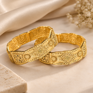 Bracelet large plaqué or de qualité supérieure pour femmes |   Designer de filigrane floral traditionnel |   Bijoux de mode nuptiale indiens - Product Image 1