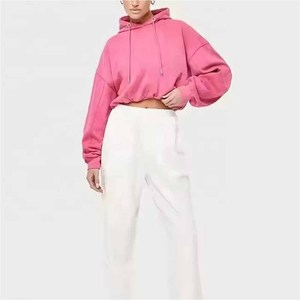 Sweat-shirt à capuche rose surdimensionné pour femme avec épaules tombantes et poches, couleur unie, en molleton, idéal pour l'automne - Product Image 2
