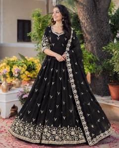 Ensemble de robe Anarkali pour femme en faux georgette lourdement brodé avec dupatta, costume ethnique de créateur 3 pièces pour soirée, longueur 50 pouces - Product Image 1