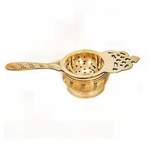 Colador de Té Metálico Dorado de Diseño Floral, Duradero, para Té de Hojas Sueltas, Utensilio de Cocina - Product Image 1