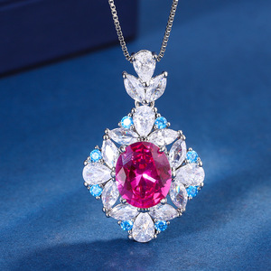 Parure de bijoux de luxe pour femme, collier, boucles d'oreilles et bague avec pendentif fleur en pierre précieuse fuchsia brésilienne et zircon cubique bleu glacé, idéale pour mariage - Product Image 4