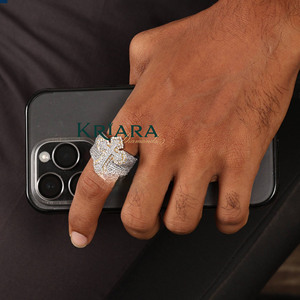 Bague pour homme en argent 925 plaqué or avec diamants de laboratoire de couleur D, taille brillant rond, style luxueux, bijoux à porter au quotidien - Product Image 4