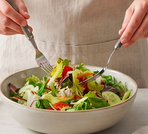Ensemble de couverts de qualité supérieure en acier inoxydable avec manche en bois élégant, parfait pour la cuisine, les mariages, les fêtes et les hôtels - Product Image 6