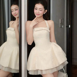 เดรสแขนสั้นยาวเซ็กซี่สำหรับผู้หญิง ดีไซน์ทันสมัย ผสมผสานความสง่างาม ความสบาย ลุคสบายๆ และเป็นทางการ เหมาะสำหรับหลากหลายโอกาส ผ้าไหมแม็กซี่ - Product Image 3