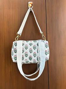Bolso de Mano Boho de Lujo Hecho a Mano en India, Acolchado de Algodón, Estampado Floral, Reversible, Tamaño Mediano, Alta Calidad, con Cierre para Mujer - Product Image 2