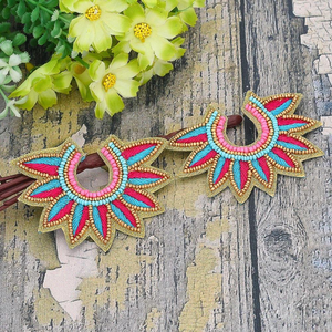 ต่างหูรูปทรงน้ำหนักเบา ดีไซน์ดอกไม้ทำมือ ประดับด้วยลูกปัดแก้ว ผ้าฝ้าย โพลีเอสเตอร์ ปักลาย สำหรับงานฝีมือแฟชั่นสตรี - Product Image 2