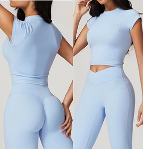 Ensembles de sport pour femmes, soutien-gorge de sport à bretelles halter avec short de yoga sans couture, tenues de couleur noire - Product Image 2