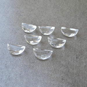 Cristal de Cuarzo Natural en Forma de Media Luna, Corte Facetado, Calibrado, Gema Suelta - Product Image 1