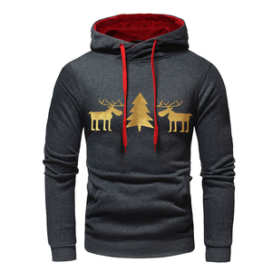 Sudadera con Capucha Gris Oscuro para Hombre con Estampado de Reno y Árbol Dorados, Cordón Rojo, Ropa Casual de Invierno - Product Image 1