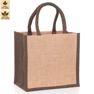 Bolsa de Yute Natural y Teñida para 6 Botellas con Separador Extraíble, Asas de Algodón Acolchadas y Laminadas en PP, Empaque Personalizado para Cerveza y Vino - Product Image 1