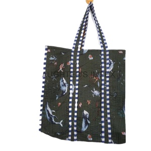 Sac à bandoulière matelassé en coton de style vintage personnalisé de qualité supérieure pour femmes fourre-tout de mariée imprimé bloc à la main avec poche de maquillage et de shopping - Product Image 2