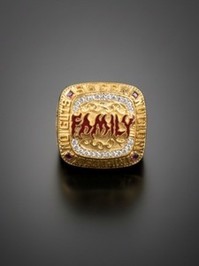 Anillo de Campeonato para Hombre de Plata 925 con Moissanita, Diseño de Llama en Esmalte Rojo, Joyería de Lujo con Incrustaciones - Product Image 1