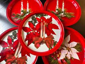 Red Round metal <b>Decorative</b> <b>Plates</b> with Poinsettia and Candle Design for Holiday Party Dishes - Product Image 1