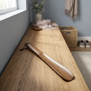 Chausse-pied en bois massif fait main, lisse, avec sangle en cuir pour accrochage, aide au portage des chaussures - Product Image 5
