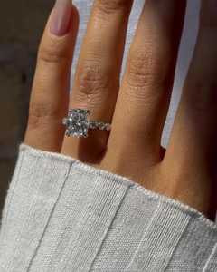 Anillo de compromiso de oro de 14K con diamante cultivado en laboratorio de corte cojín de 3.5 ct, engaste de 4 puntas, corona compartida, solitario, banda nupcial para mujer, venta al por mayor - Product Image 6