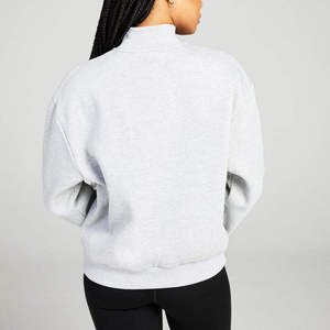 Sweat-shirt gris clair à col montant, manches longues unies, poignets et ourlet à bordure, logo personnalisé pour collections de tenues de boutique - Product Image 2