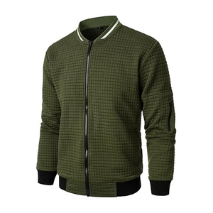 Ropa Urbana con Logotipo Bordado Personalizado - Diseña Tu Propia Chaqueta Bomber de Algodón - Chaqueta Técnica Transpirable para Hombre - Product Image 4
