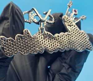 จี้ห้อยคอแบบสองสี ตัวอักษรย่อสั่งทำได้ ประดับเพชรโมอิสซาไนต์ ชุบทอง เงินแท้ 925 สไตล์แร็ปเปอร์ ฮิปฮอป - Product Image 6