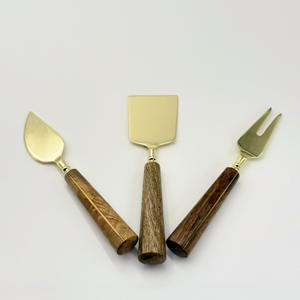 Juego de 3 espátulas para mantequilla, mermelada y queso, de acero inoxidable, con diseño creativo y chapado en oro, con mango de madera. - Product Image 3