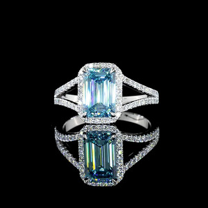 Bague de fiançailles en or 10K 14K 18K ou argent 925 935 avec halo de diamants taille émeraude bleu vif certifiés IGI, cultivés en laboratoire, à deux branches - Product Image 1