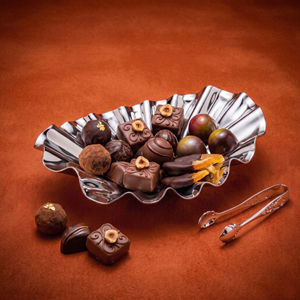 Elegant Oval Fluted Centerpiece Bowl / Chocolate <b>Tray</b> With <b>Mirror</b> Finish, Perfect For Wholesale Luxury Home Tableware & Decor - Product Image 6