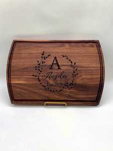 Tabla de Cortar Rectangular de Madera de Acacia Grabada Personalizada con Agarre Manual, Tabla de Cocina de Madera Maciza Antideslizante con Logotipo Personalizado - Product Image 5