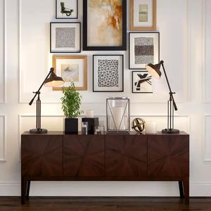 Lámpara de Mesa de Latón con Acabado Antiguo y Pantalla de Lino, Elegante Lámpara de Noche para Dormitorio - Product Image 4