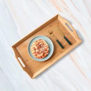 Plateau de service en bambou avec poignées – Plateau alimentaire en bois durable pour la cuisine, le petit-déjeuner, l'ottoman, pour le thé, le café et les boissons gazeuses - Product Image 1