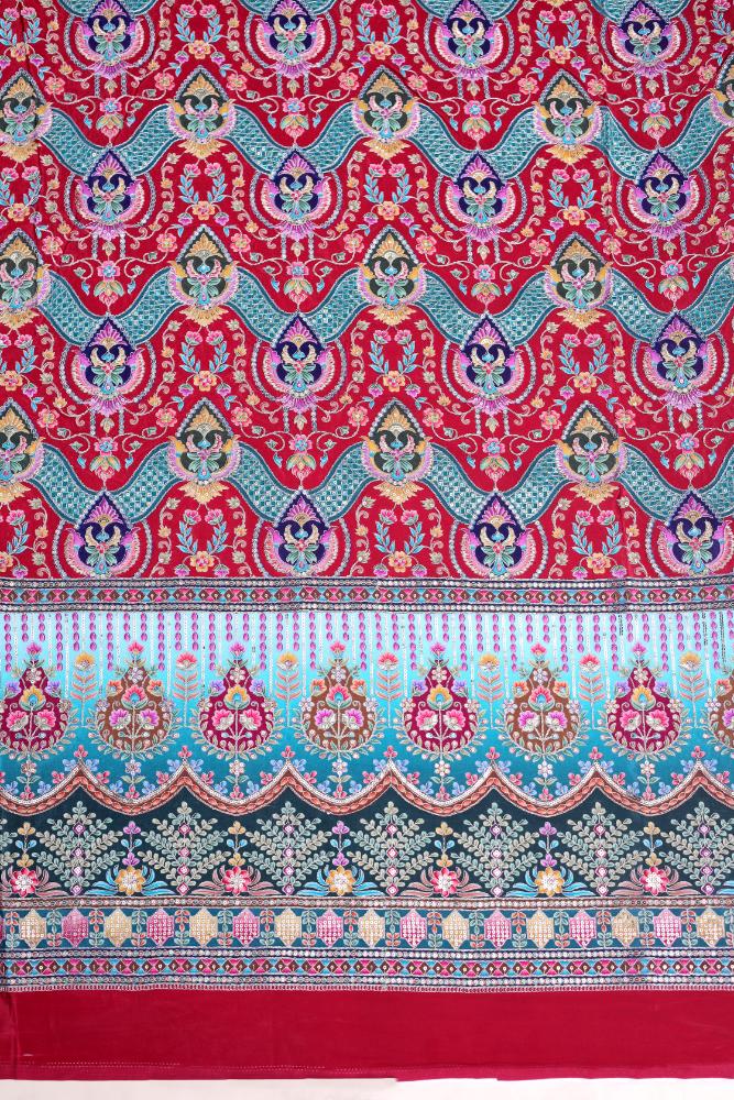 สีแดงเลือดหมู