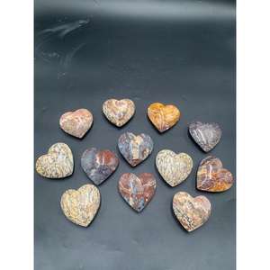 Petite pierre de jaspe batik polie en forme de cœur, pierre semi-précieuse naturelle, artisanat pour la guérison et les cadeaux - Product Image 1