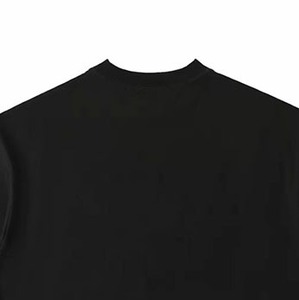 เสื้อยืดคอกลมแขนสั้นสีดำสำหรับผู้ชาย พิมพ์ลายการ์ตูน ทรงปกติ สไตล์ลำลอง ผ้าเจอร์ซีย์ถักจากผ้าฝ้าย 100% ระบายอากาศได้ดี น้ำหนัก 220 กรัม - Product Image 4
