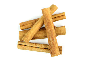 Proveedor confiable de varillas de canela Cassia bien seleccionadas con uniformidad en grosor y color que cumplen con los estándares de exportación. - Product Image 5