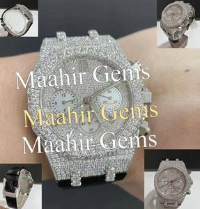 นาฬิกาข้อมือผู้ชาย Moissanite Iced Out ประดับเพชรเต็มหน้าปัด สายสแตนเลส กระจกหน้าปัด ตัวล็อคแบบสายรัด  กันน้ำได้ 10 บาร์ - Product Image 1