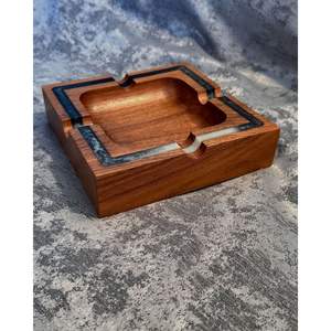 Cendrier en bois rustique et résine de luxe, finition haut de gamme, décoration pour fumeurs - Product Image 1