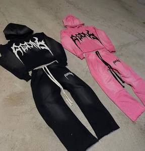 Survêtement en molleton de coton épais, esthétique personnalisée, pour hommes et femmes, avec sweat à capuche court à motif graphique en strass sur le devant, ourlet brut et pantalon large style streetwear - Product Image 2