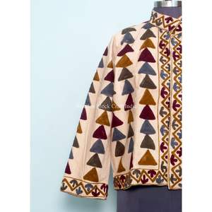 Veste Cotrise pour tous les festivals, broderie style bohème cousue à la main, manteau de festival bohème, style vintage décontracté, pour les vacances, la plage et les soirées - Product Image 2