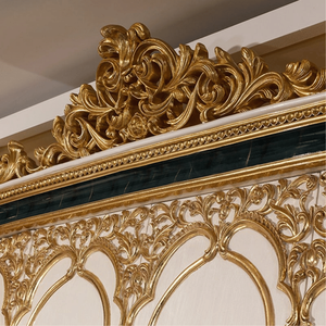 Armario de Lujo de Estilo Neoclásico Europeo en Madera de Caoba Maciza con Puertas Talladas en Oro, Ecológico y Duradero para Uso en Habitaciones de Hotel - Product Image 3