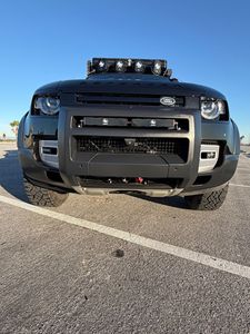 Nuevo Land Rover Defender 110 S TRAK Edition SE 2023 con volante a la izquierda y a la derecha - Product Image 3