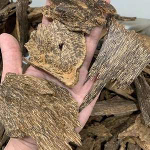 Copeaux d'Oud vietnamien de qualité supérieure, arôme royal |   Parfum naturel et aromatique riche, doux et fumé - Product Image 3