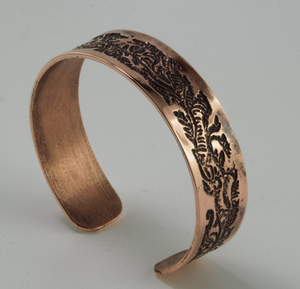 Brazalete de Cobre Puro de Lujo con Grabado Antiguo, Joyería Metálica de Moda con Diseño Exquisito - Product Image 6