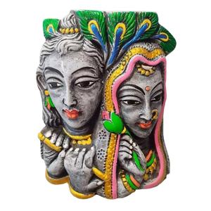 Jarrón de Arcilla Radha Krishna Art Deco Ecológico Hecho a Mano con Esmalte Mate (Diseño de Doble Cara) para Decoración de Bodas y Diwali - Product Image 1