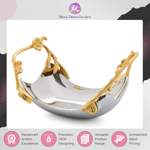 Plateau de service décoratif en acier inoxydable avec poignées dorées pour les collations et les apéritifs, provenant d'un vendeur indien de confiance - Product Image 5