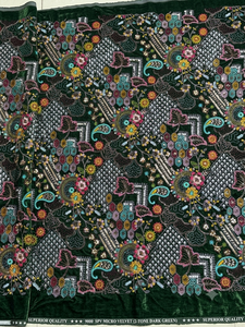 Tissu en velours brodé motif floral cachemire mosaïque sur fond noir, matériau de couture et de confection pour vêtements, robes et manteaux de style royal oriental - Product Image 3