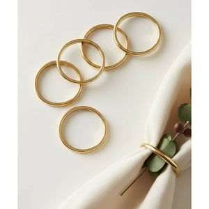 Anillo para servilletas de metal pulido, elegante accesorio para la mesa, ideal para cenas, bodas, fiestas y restaurantes. - Product Image 1